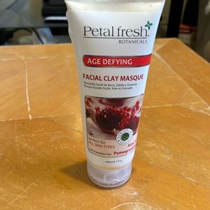 Petal Fresh facial masque